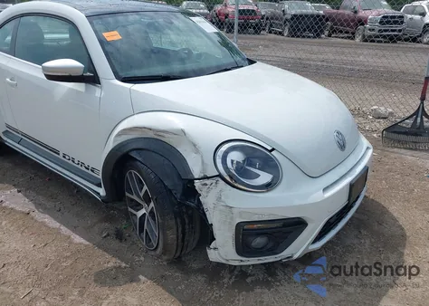 2016 Volkswagen Beetle 1.8T Dune z USA, uszkodzony, nr VIN 3VWS17AT9GM630045